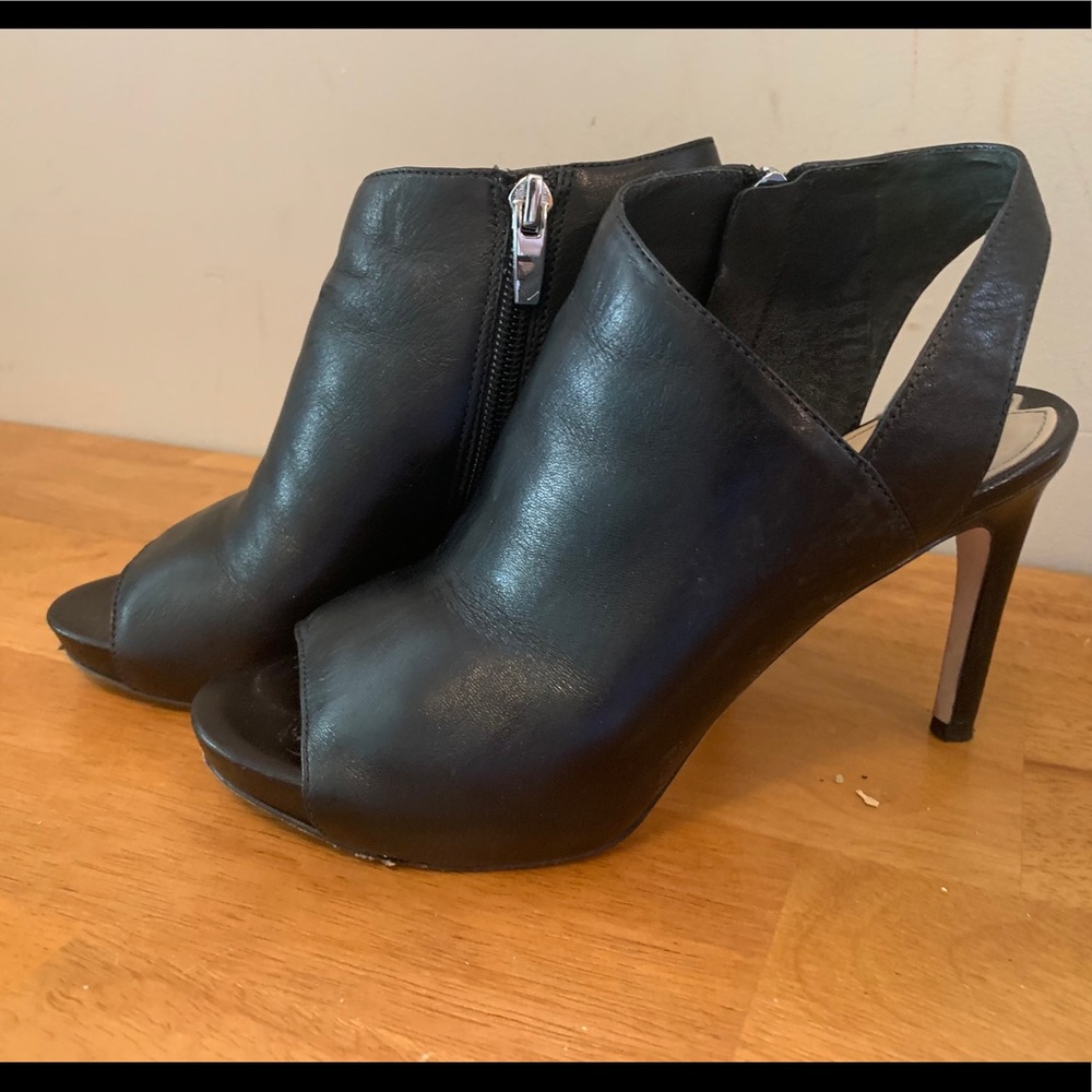 Via Spiga black leather heels